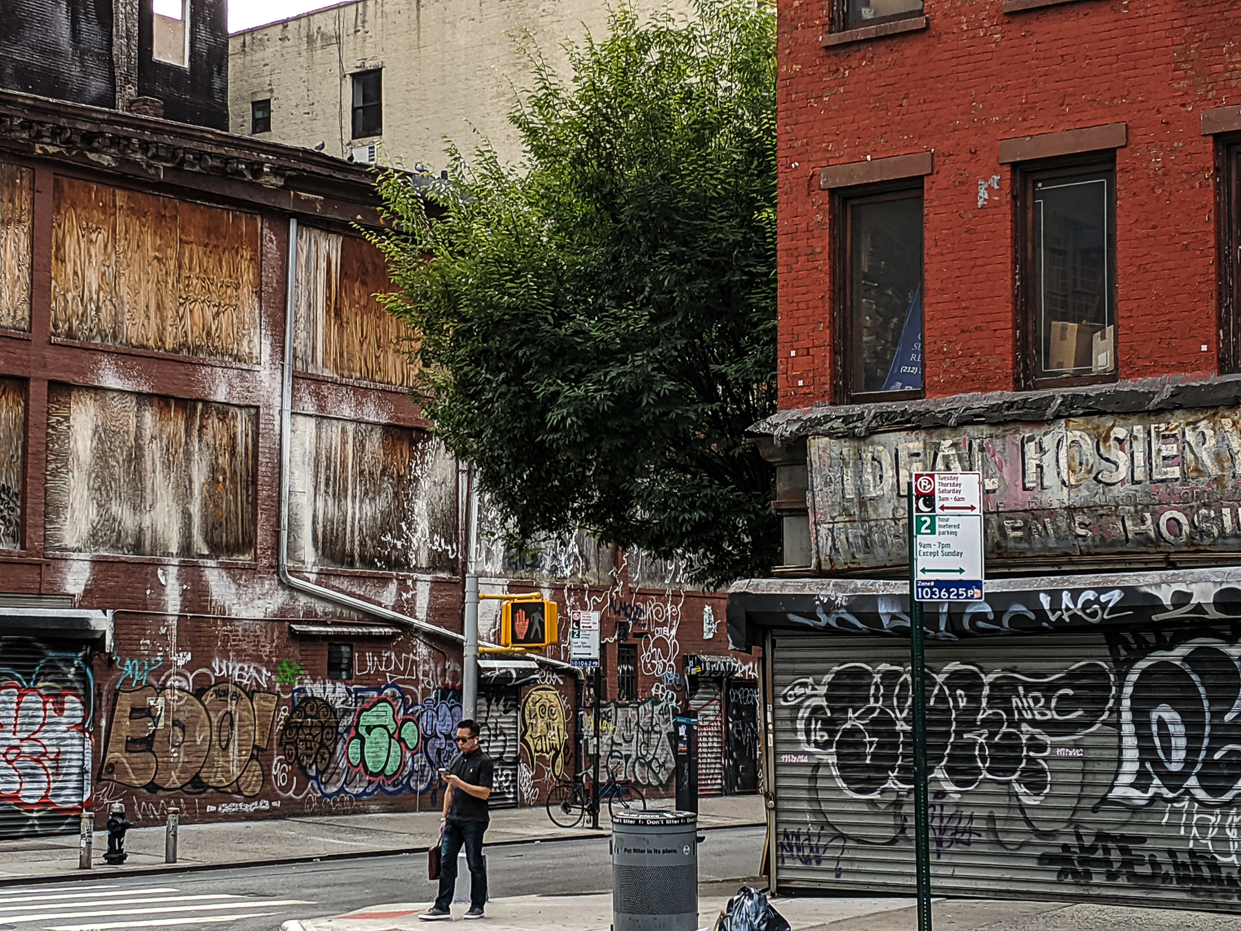 sad looking condemned buidling in Manhattan's Lower East Side Oct 2019 photo by LensMomentsNS - Nichole Spates